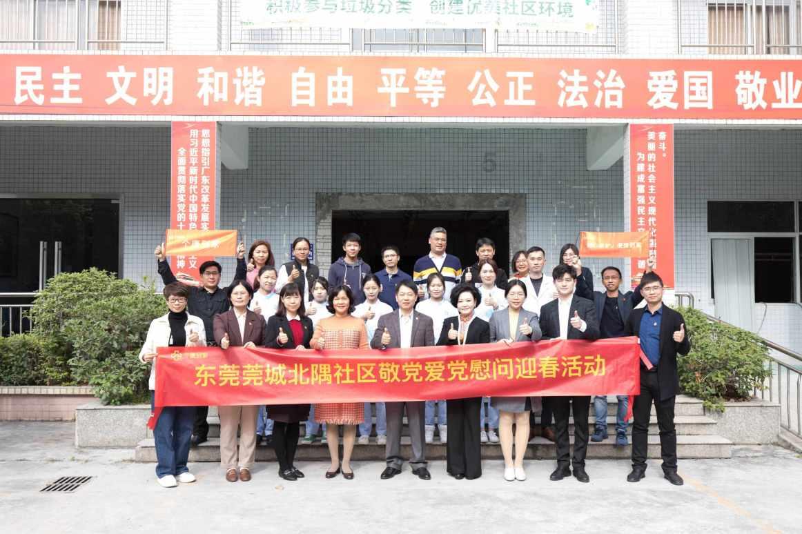 竞争本田思域，新款长安UNI-V申报图曝光，中置排气